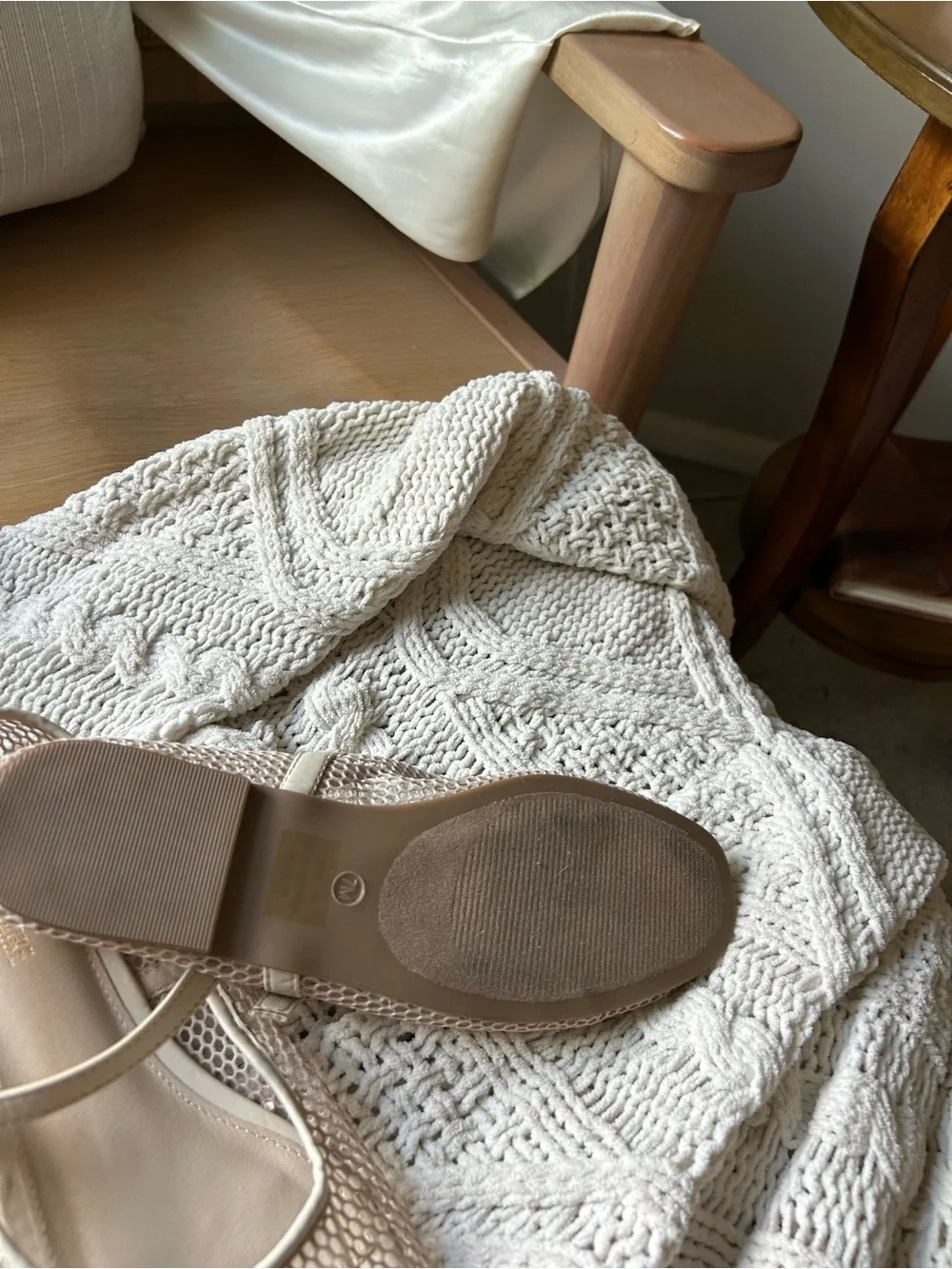 Cushionaire beige mary